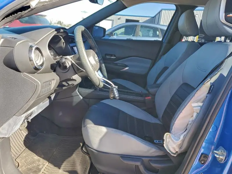 2022 NISSAN KICKS SR  