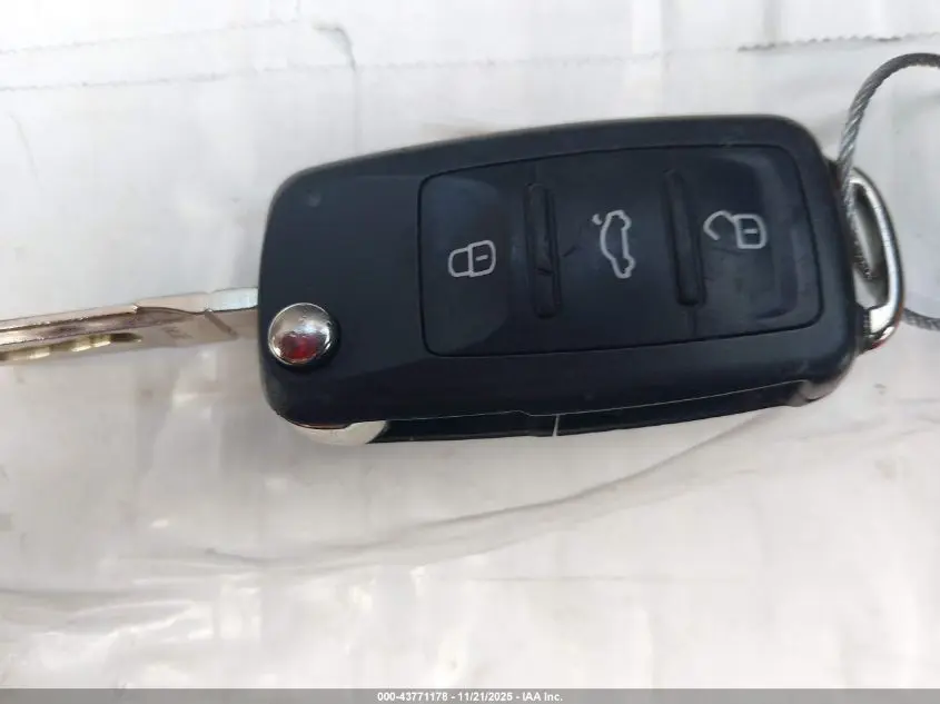 2018 VOLKSWAGEN PASSAT 2.0T SE