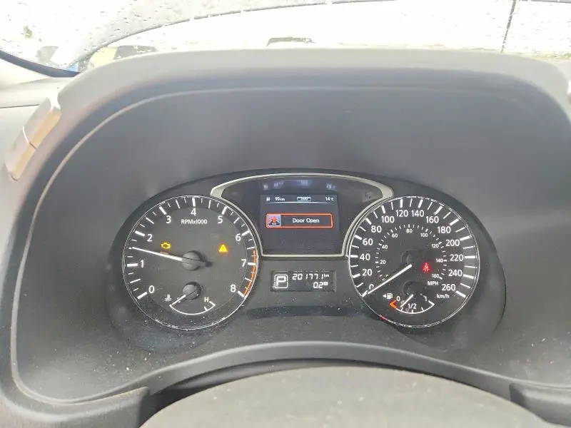 2014 NISSAN PATHFINDER S  