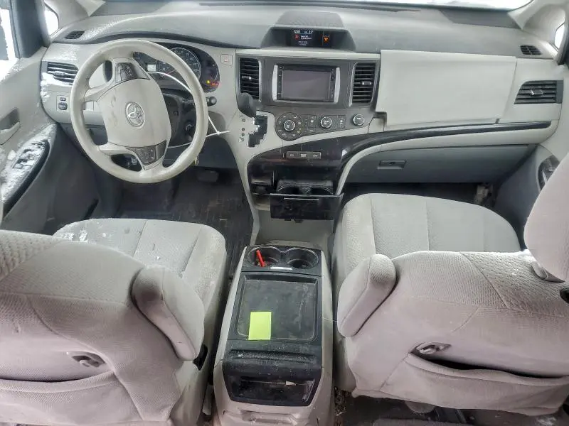 2011 TOYOTA SIENNA LE  