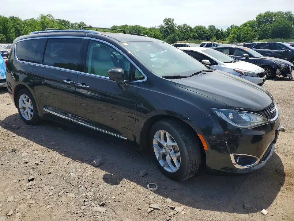 2017 CHRYSLER PACIFICA TOURING L PLUS  