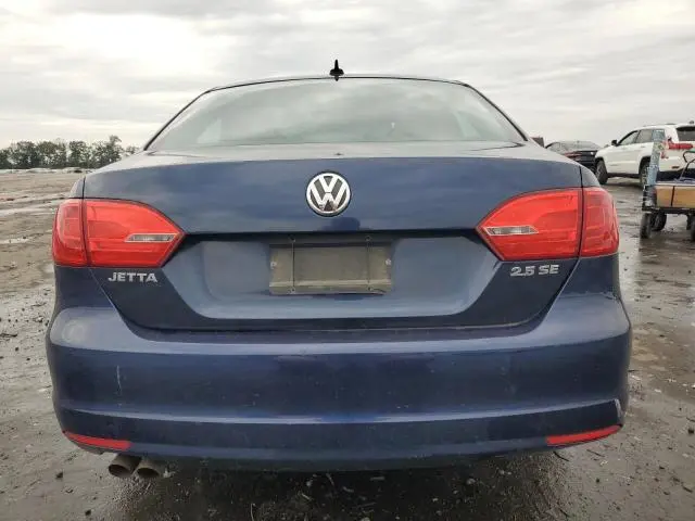 2013 VOLKSWAGEN JETTA SE  