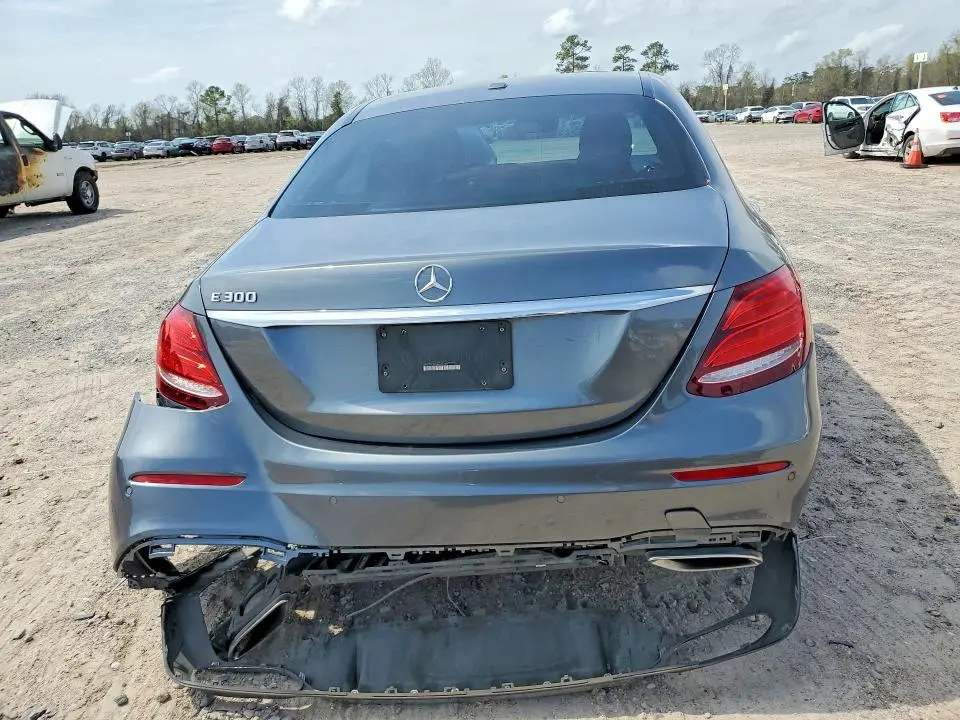 2017 MERCEDES-BENZ E 300  