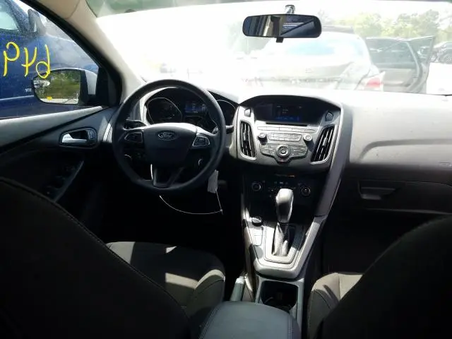 2017 FORD FOCUS SE