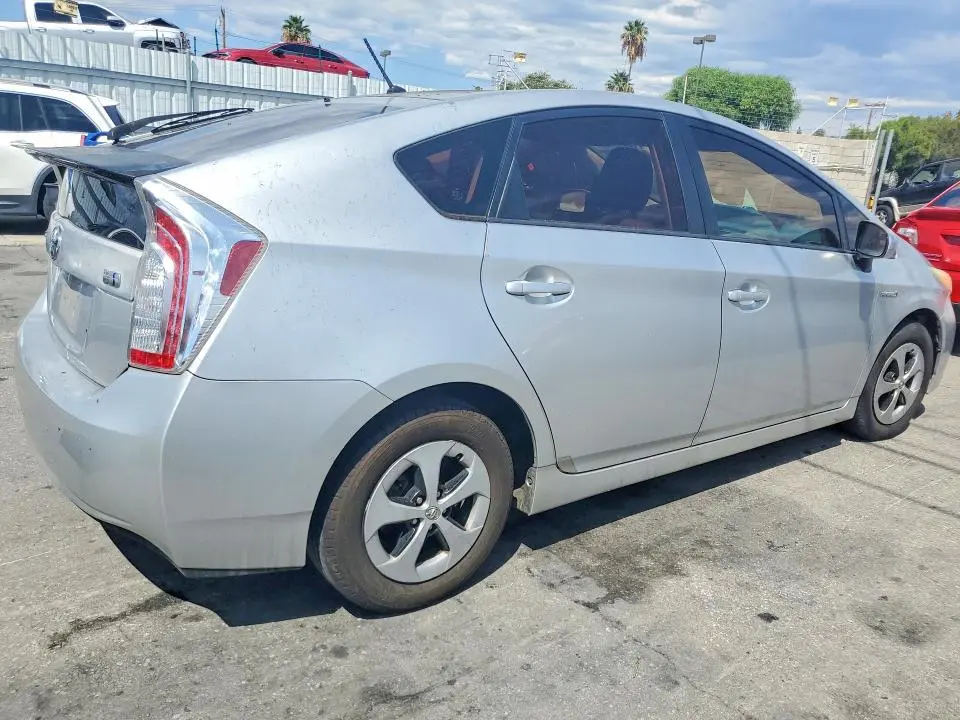 2013 TOYOTA PRIUS TWO  