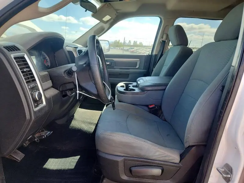 2013 RAM 1500 SLT  