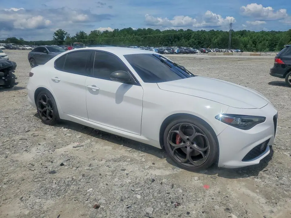 2019 ALFA ROMEO GIULIA   