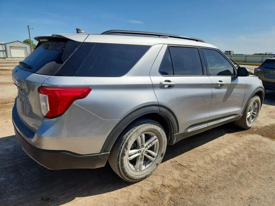 2021 FORD EXPLORER XLT  