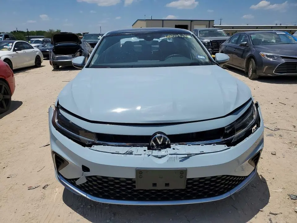 2025 VOLKSWAGEN JETTA SE  