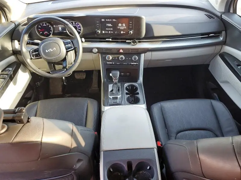 2022 KIA CARNIVAL LX  
