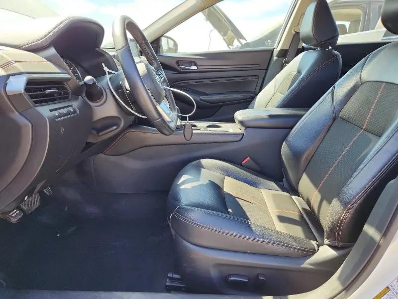 2019 NISSAN ALTIMA SR  