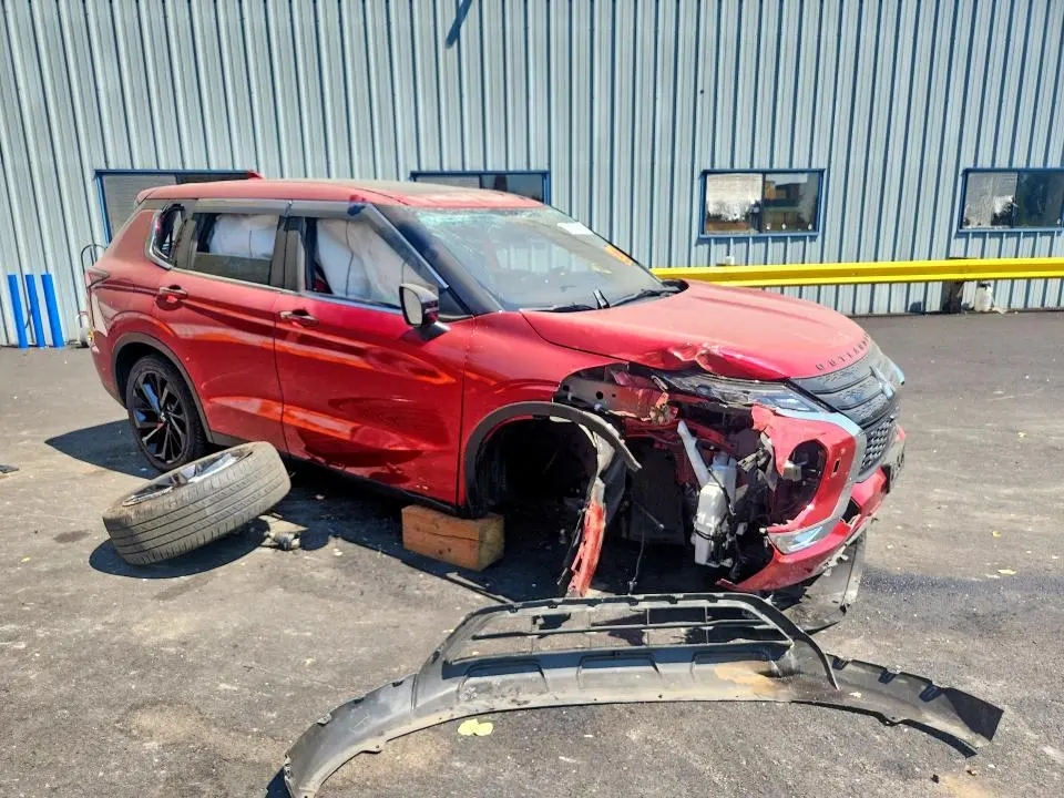 2024 MITSUBISHI OUTLANDER SE  