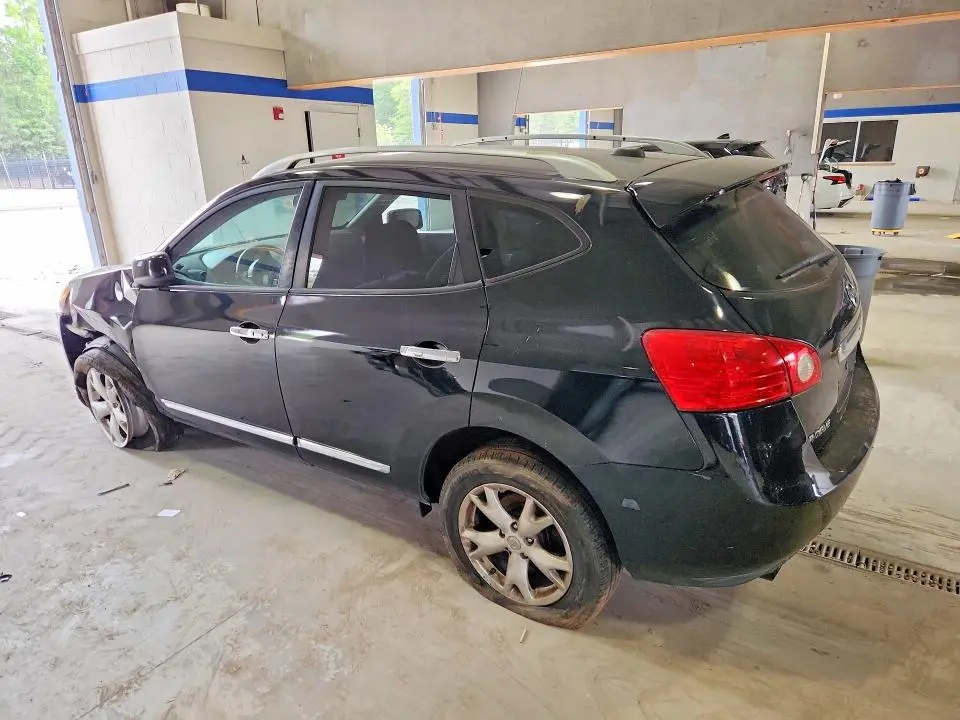2011 NISSAN ROGUE S  