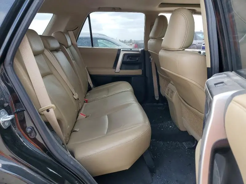 2010 TOYOTA 4RUNNER SR5  