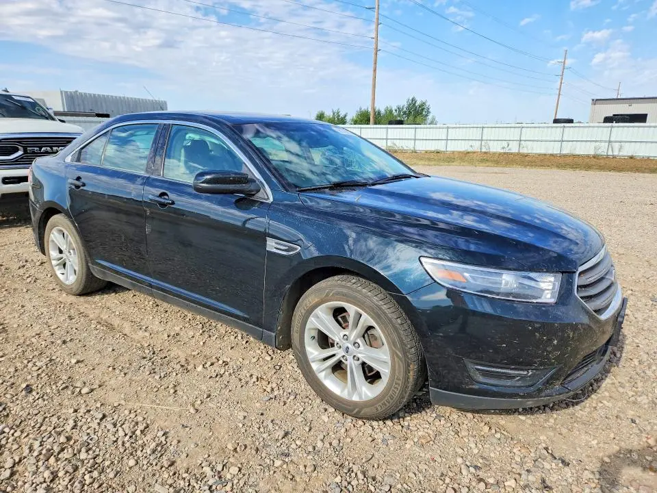 2015 FORD TAURUS SEL  
