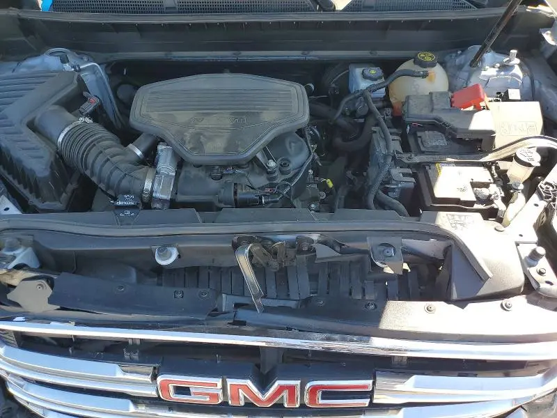2022 GMC ACADIA SLT  