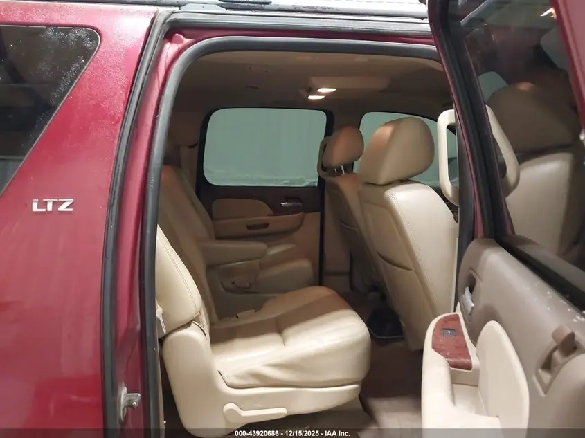 2010 CHEVROLET SUBURBAN 1500 LTZ