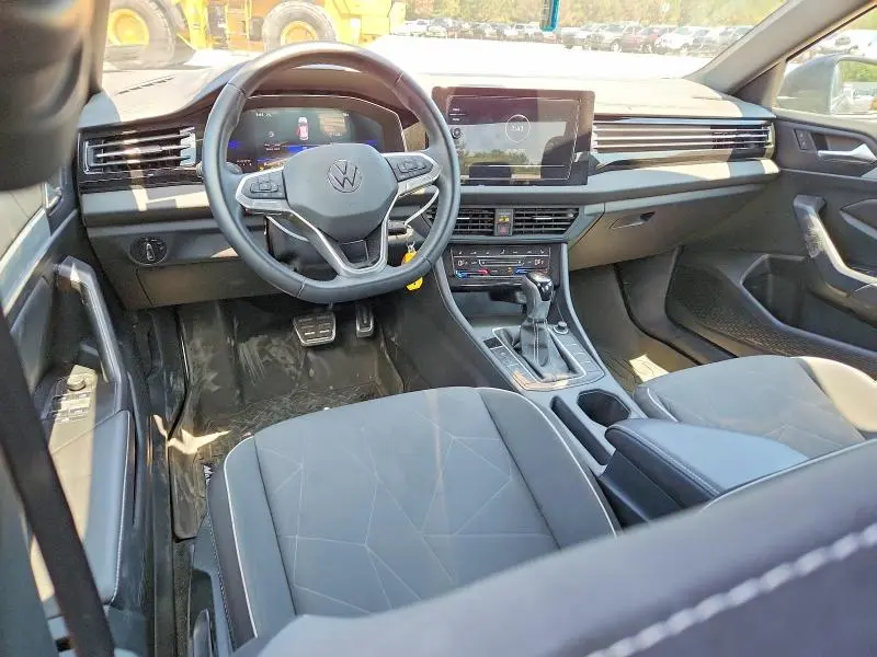 2025 VOLKSWAGEN JETTA SPORT  