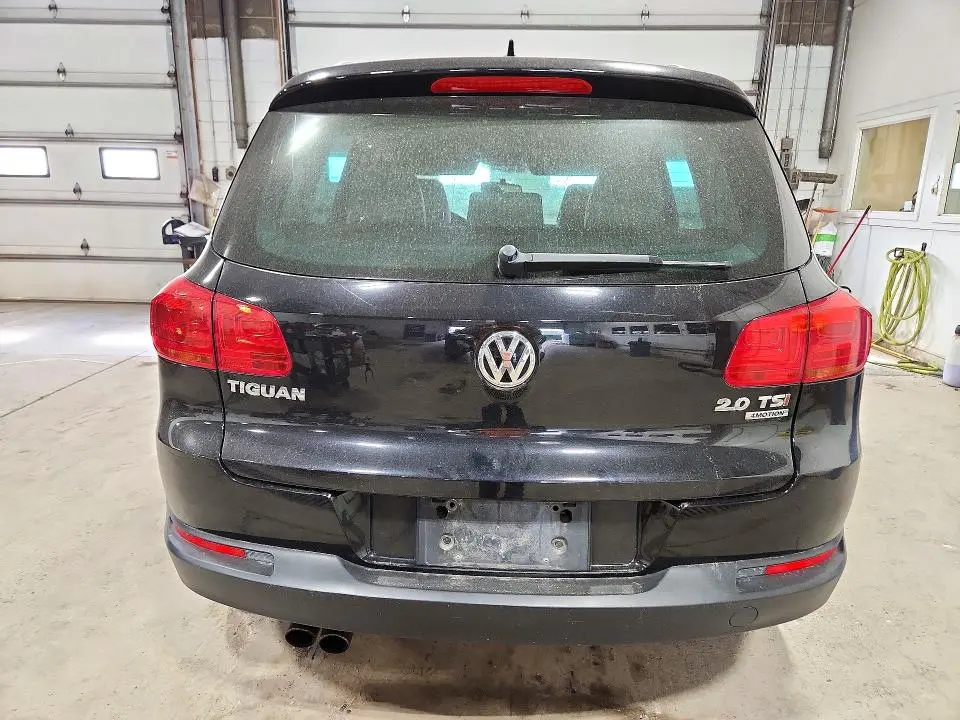 2014 VOLKSWAGEN TIGUAN S  