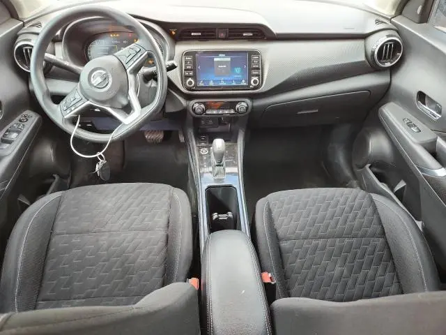 2021 NISSAN KICKS SV  