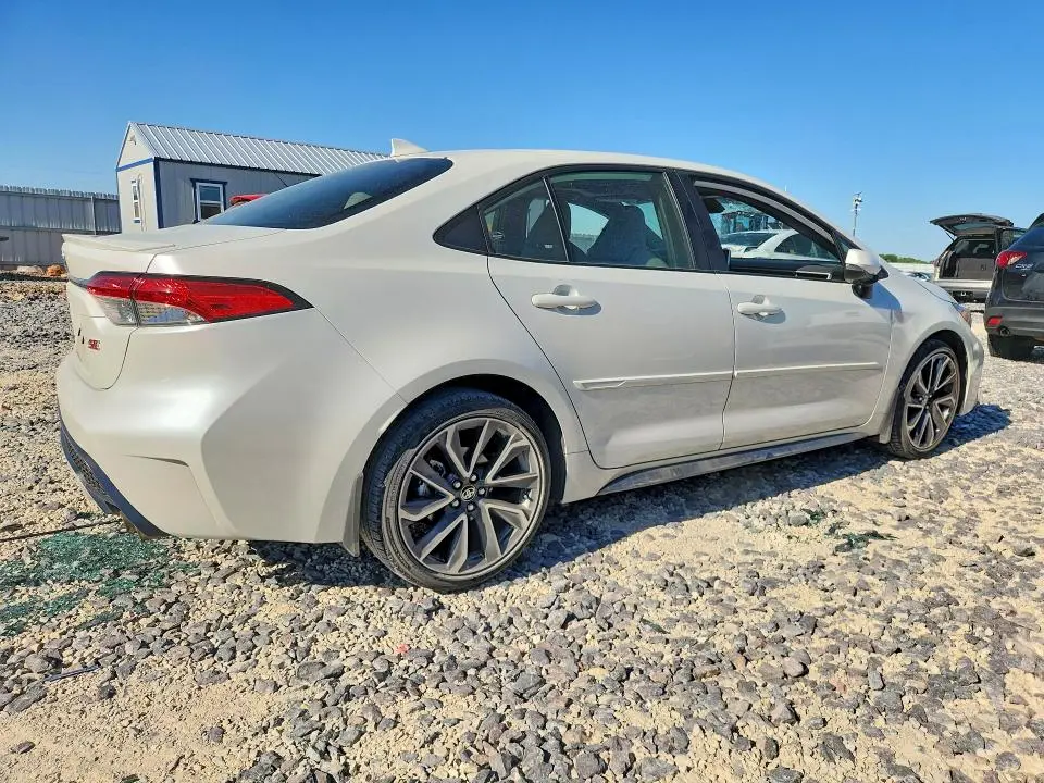 2021 TOYOTA COROLLA SE  
