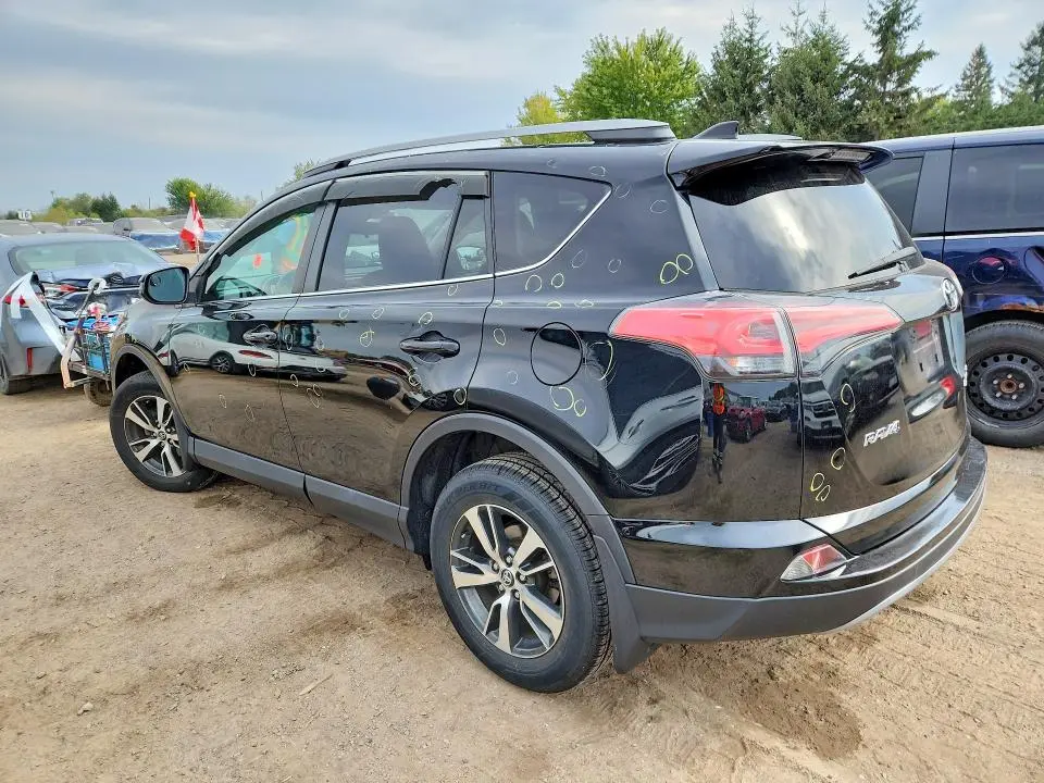 2018 TOYOTA RAV4 XLE  
