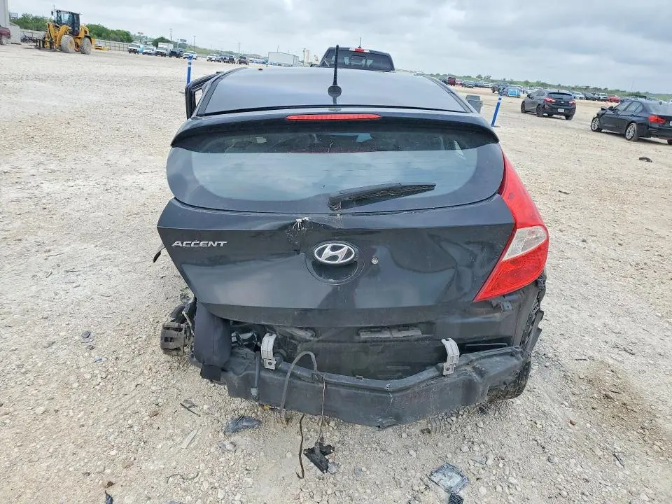 2013 HYUNDAI ACCENT SE  