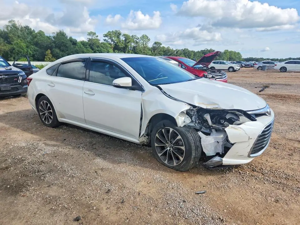 2016 TOYOTA AVALON XLE  