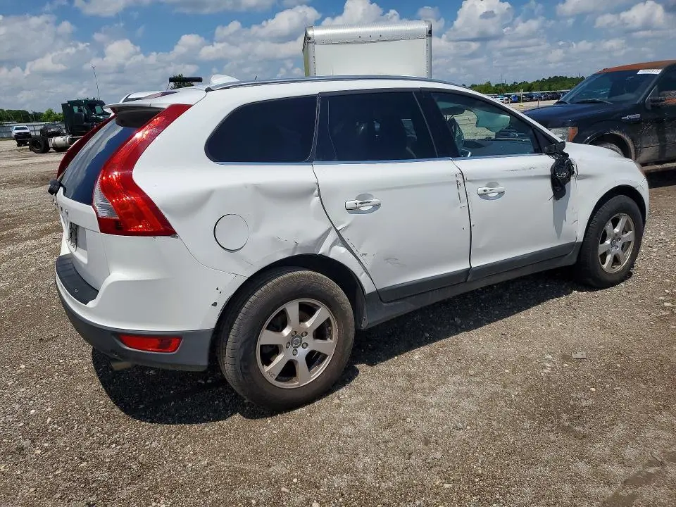 2011 VOLVO XC60 3.2  