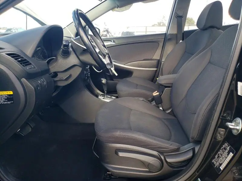 2014 HYUNDAI ACCENT SE  