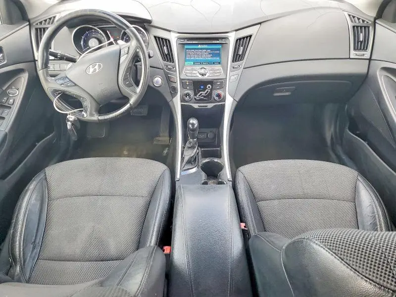 2011 HYUNDAI SONATA SE  