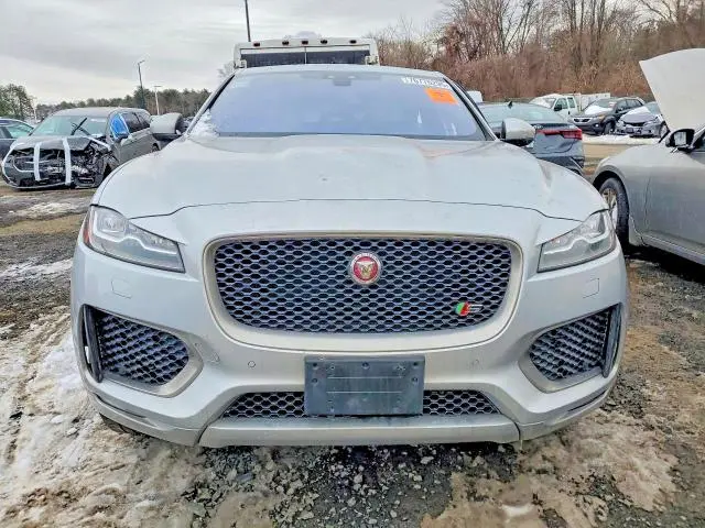 2019 JAGUAR F-PACE S  