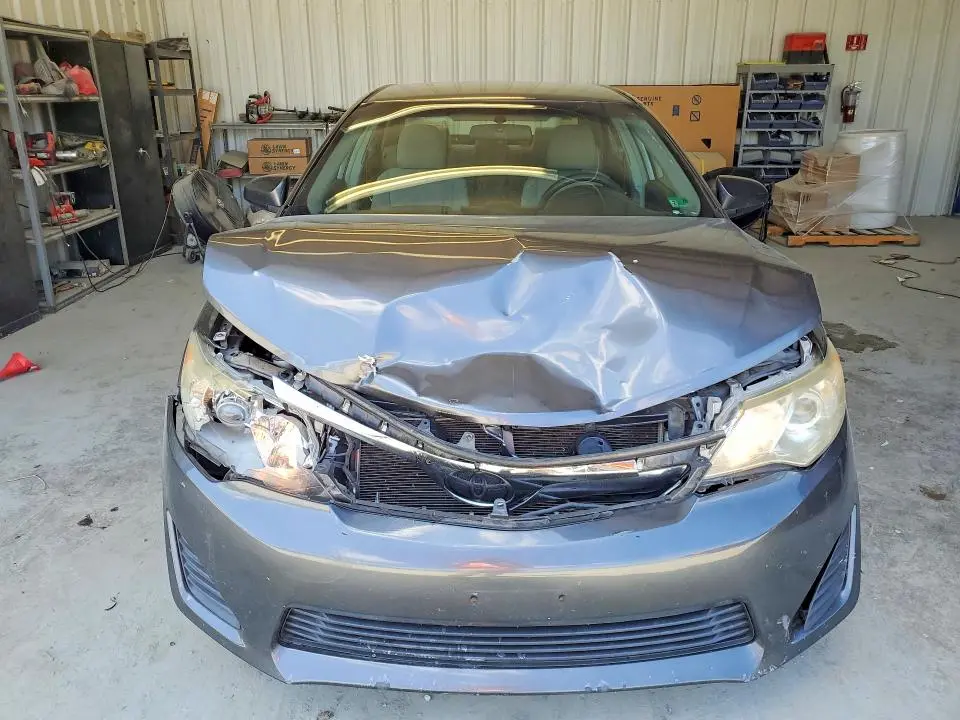 2013 TOYOTA CAMRY LE  