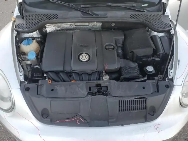 2013 VOLKSWAGEN BEETLE   