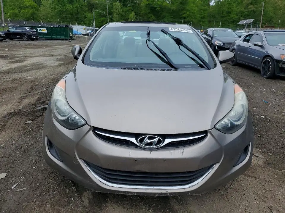 2011 HYUNDAI ELANTRA   