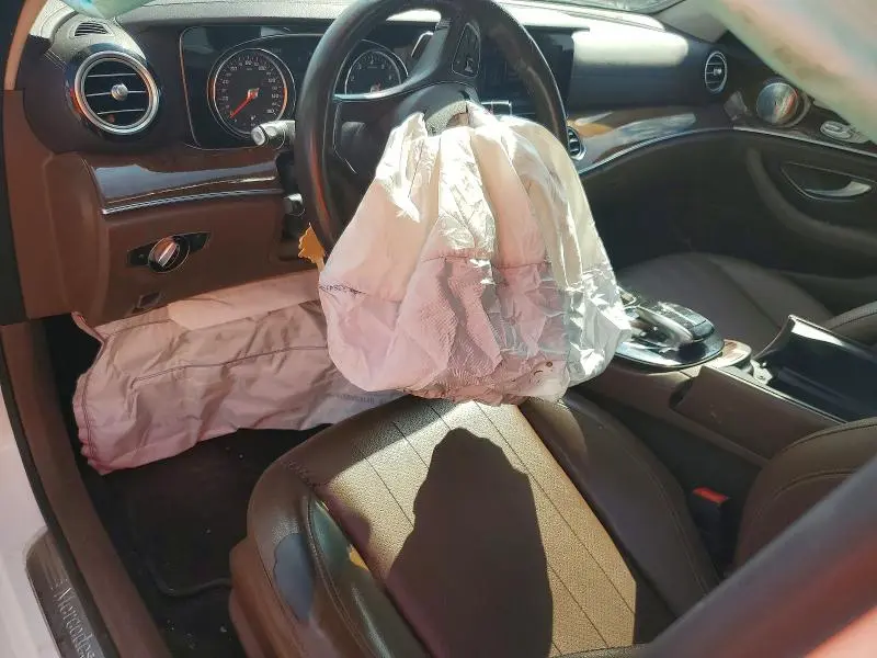 2017 MERCEDES-BENZ E 300 4MATIC  