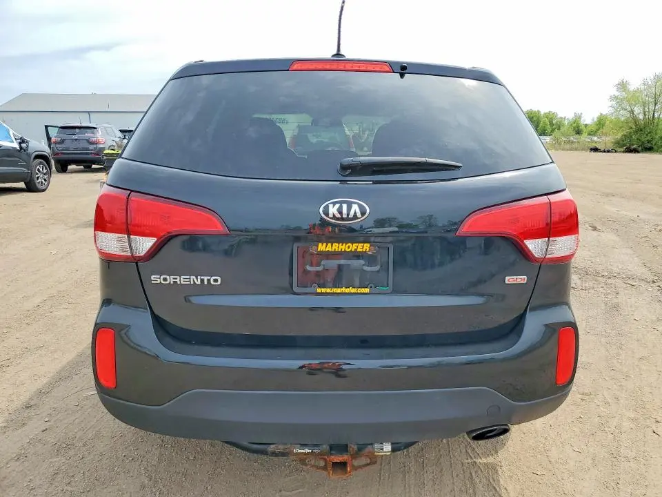 2015 KIA SORENTO LX  