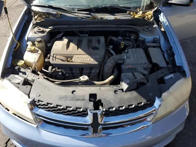 2013 DODGE AVENGER SE  