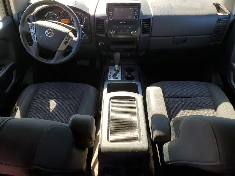 2015 NISSAN TITAN SV  