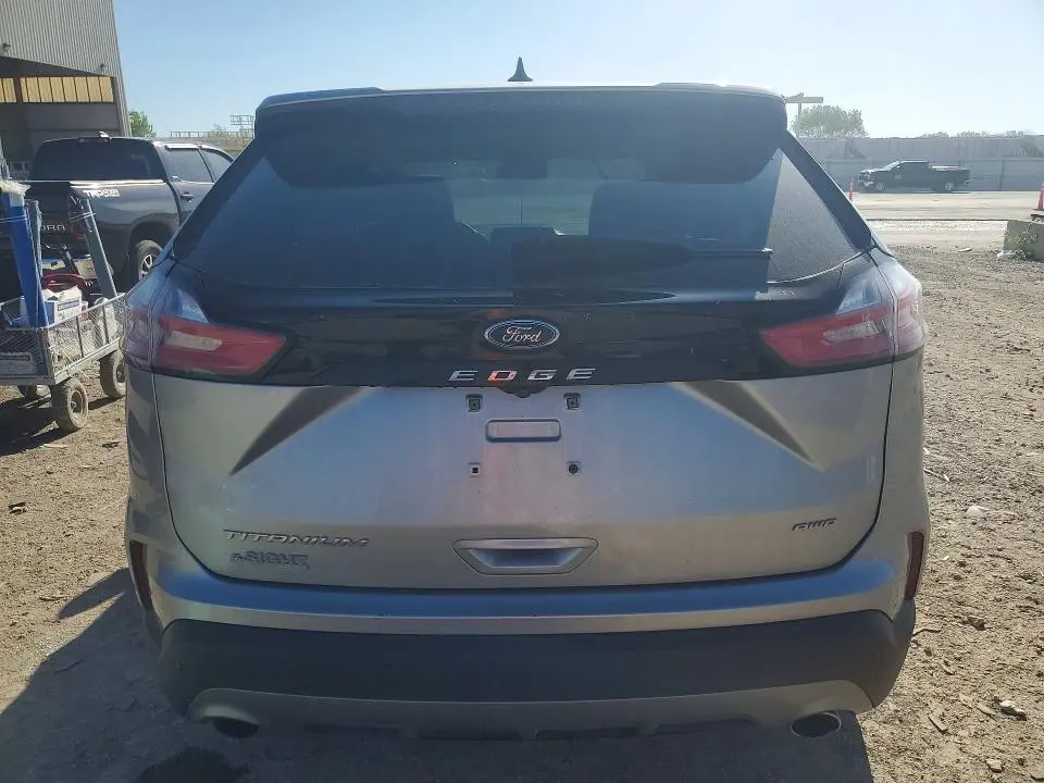 2022 FORD EDGE TITANIUM  