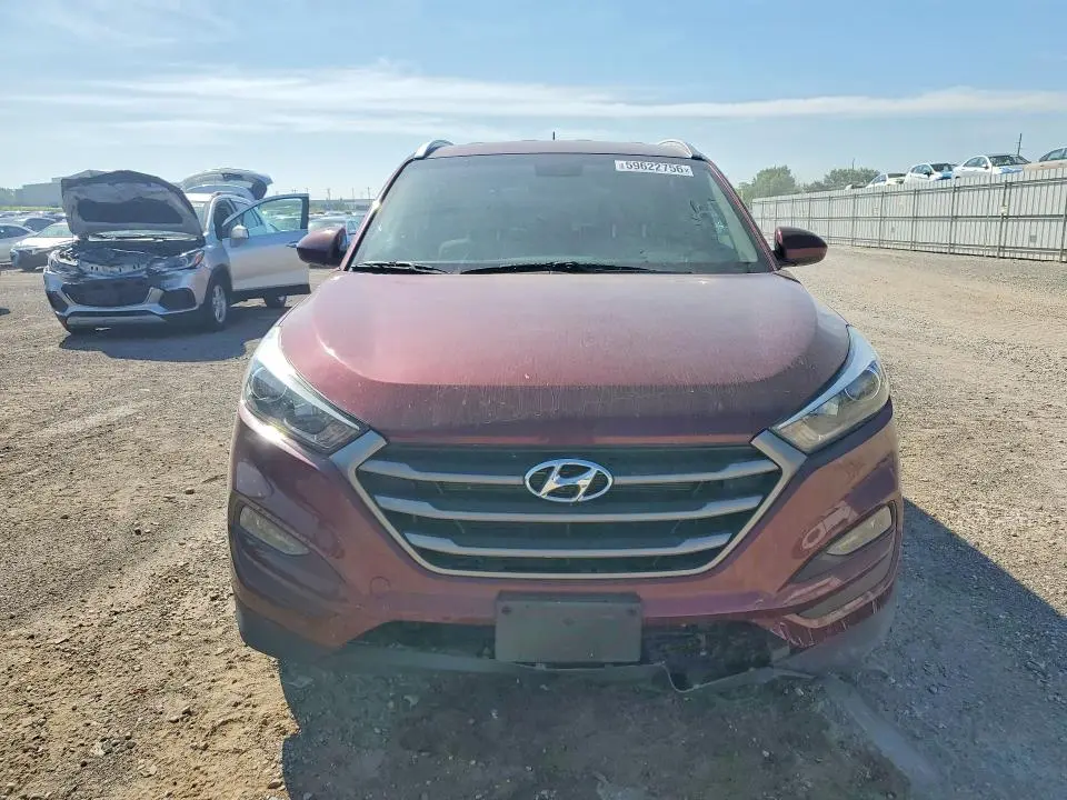 2016 HYUNDAI TUCSON SE  