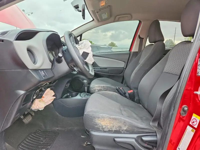 2015 TOYOTA YARIS 5-DOOR L  