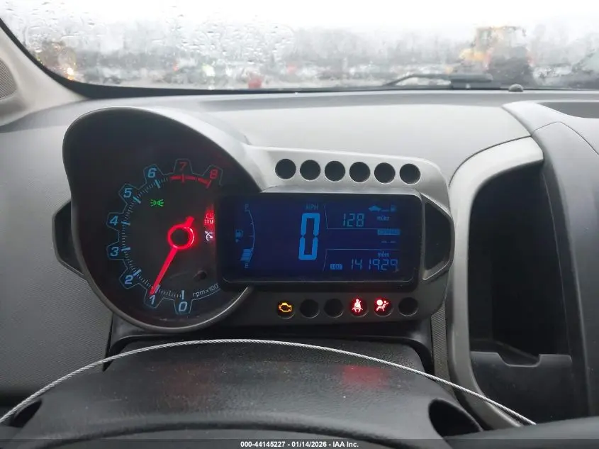 2015 CHEVROLET SONIC LT MANUAL