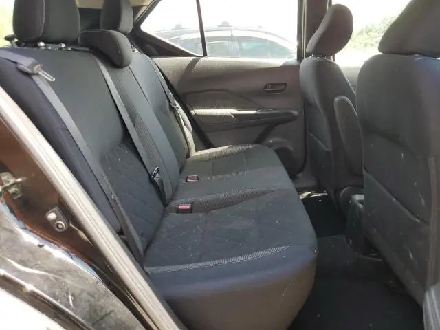 2018 NISSAN KICKS S