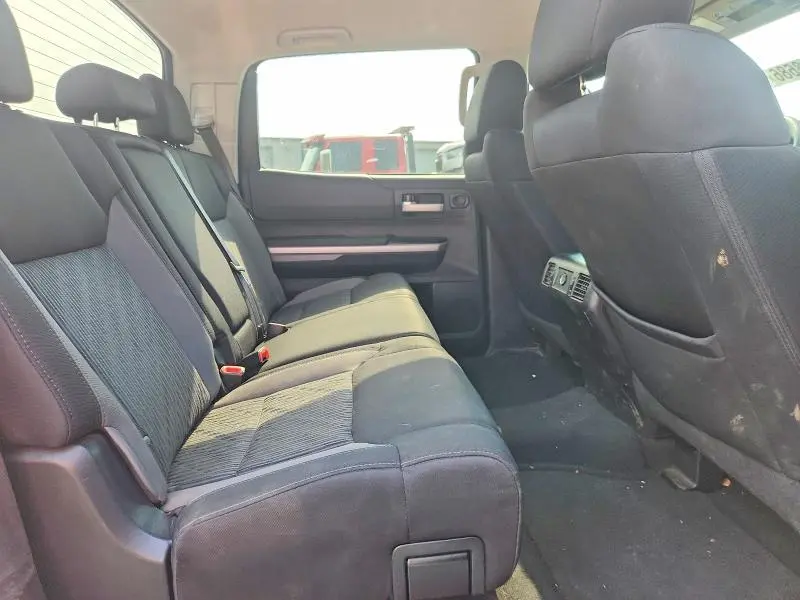 2016 TOYOTA TUNDRA SR5  