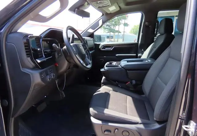 2023 CHEVROLET SILVERADO C1500 LT  