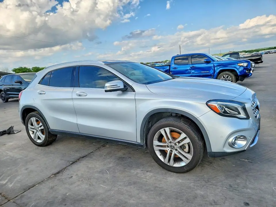 2020 MERCEDES-BENZ GLA 250 4MATIC  
