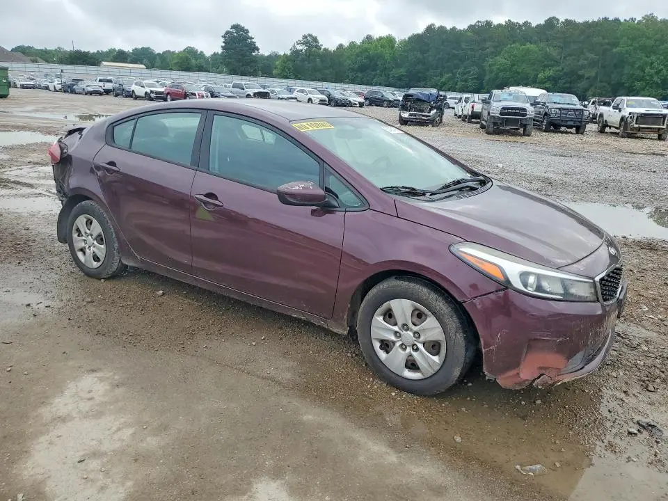 2017 KIA FORTE LX  
