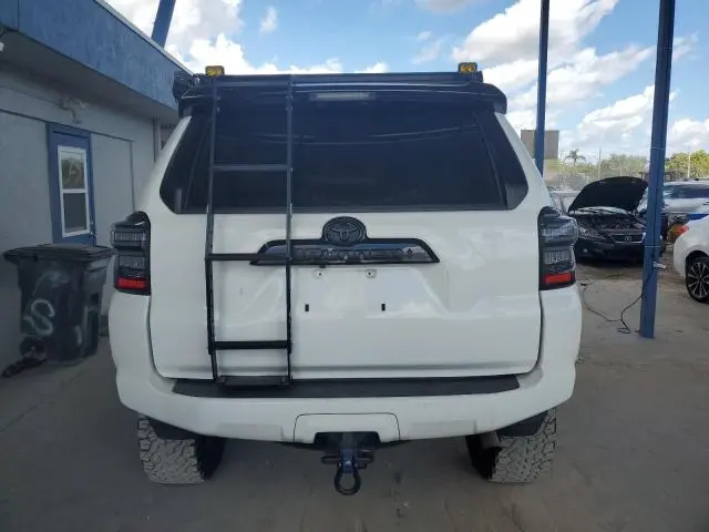 2021 TOYOTA 4RUNNER VENTURE  