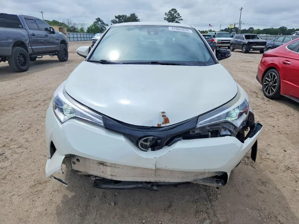 2018 TOYOTA C-HR XLE  